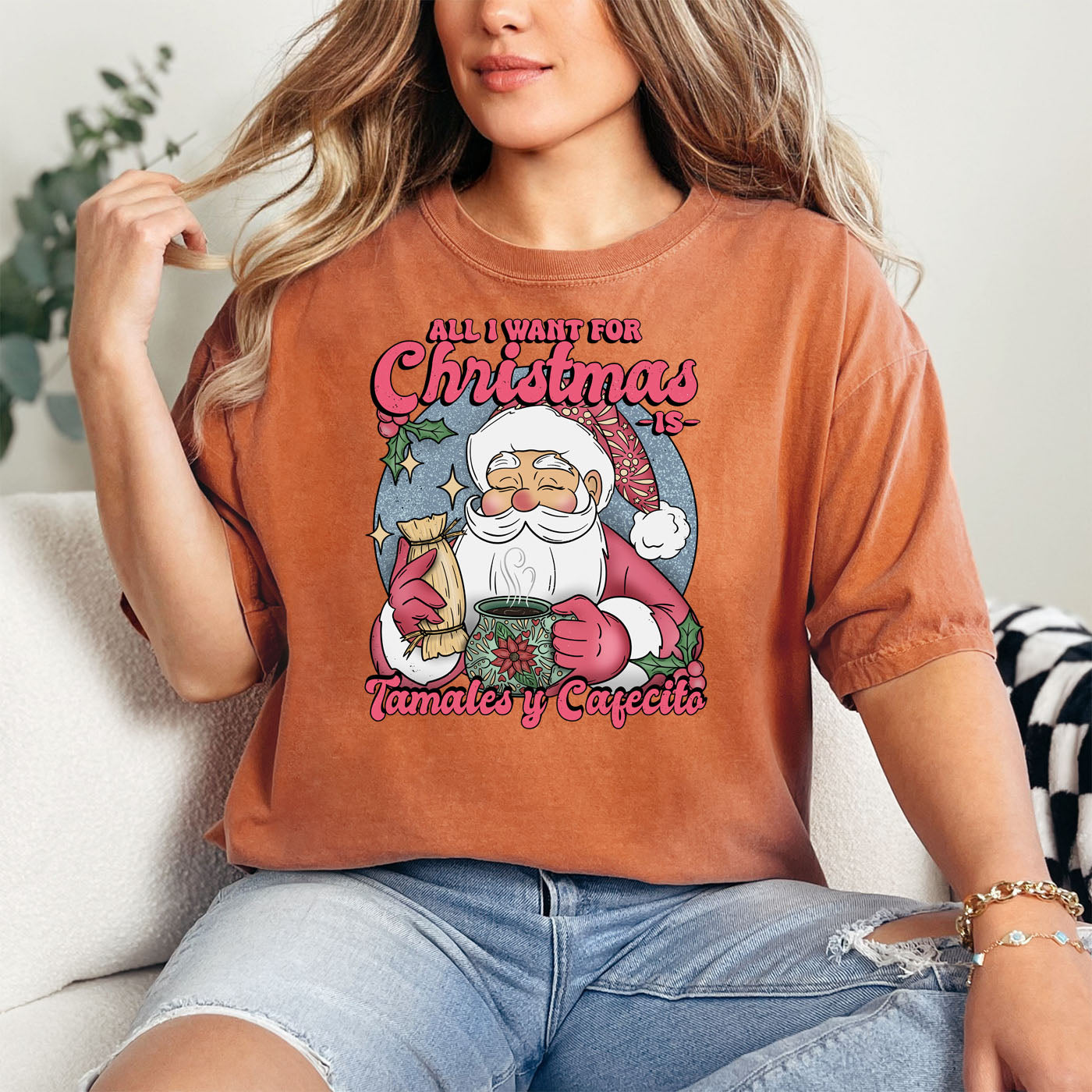 Tamales Y Cafecito Christmas T-Shirt